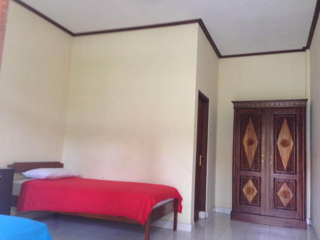 Mekar Jaya Bungalows Kuta  Phòng bức ảnh