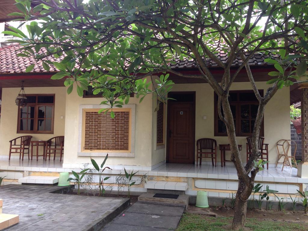 Mekar Jaya Bungalows Kuta  Ngoại thất bức ảnh