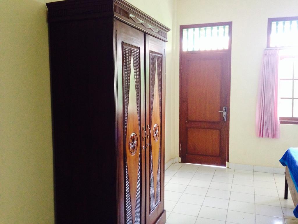 Mekar Jaya Bungalows Kuta  Ngoại thất bức ảnh
