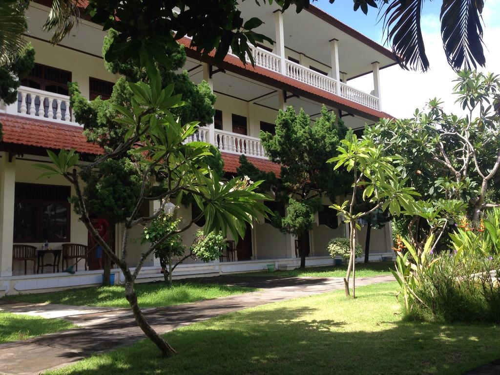 Mekar Jaya Bungalows Kuta  Ngoại thất bức ảnh