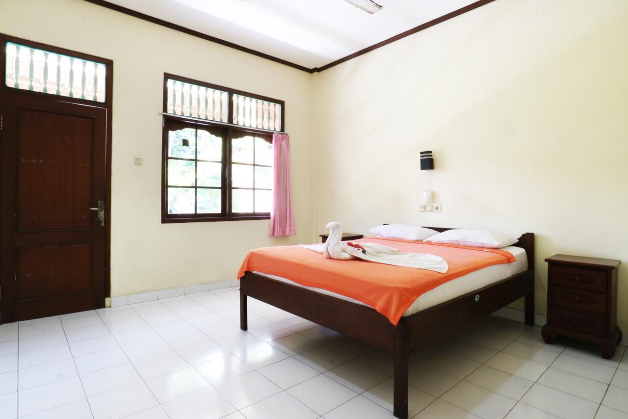 Mekar Jaya Bungalows Kuta  Ngoại thất bức ảnh