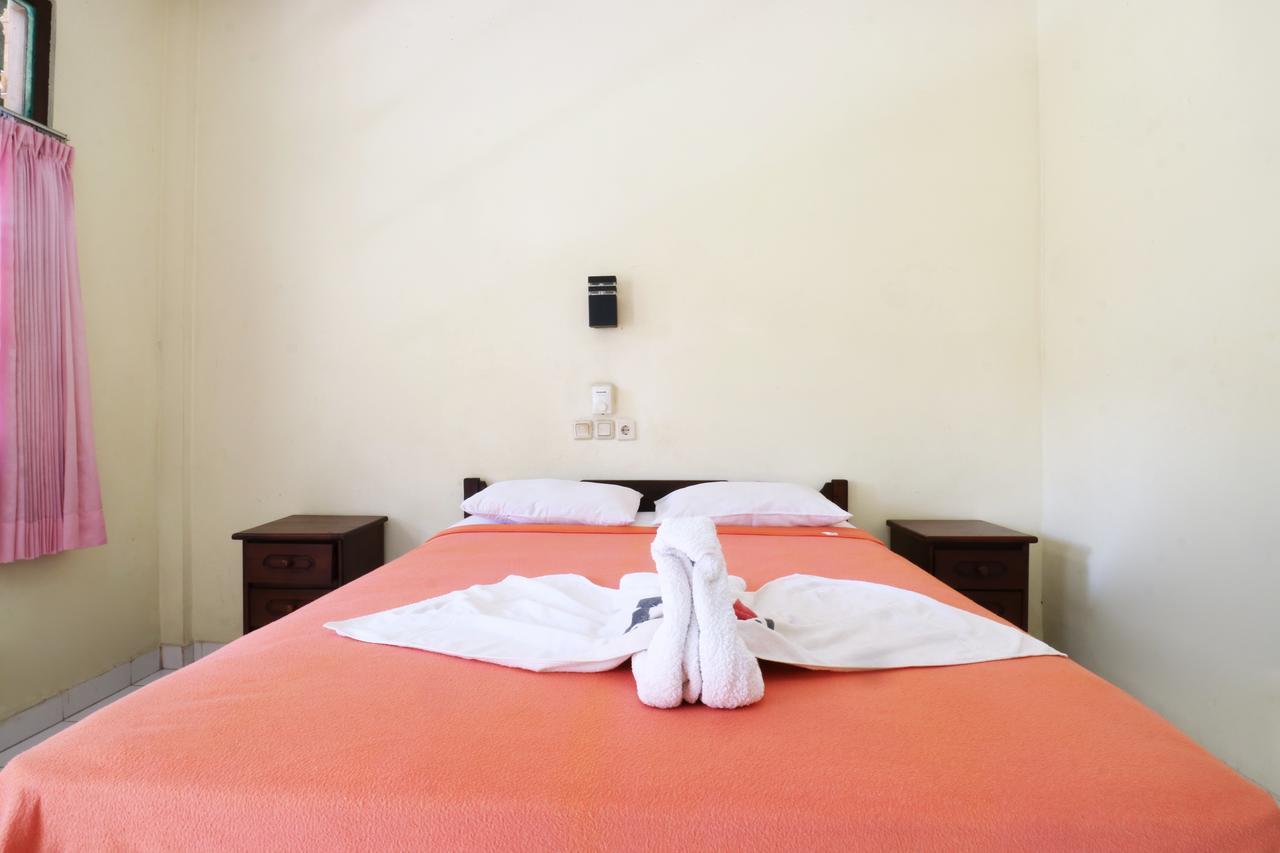 Mekar Jaya Bungalows Kuta  Ngoại thất bức ảnh