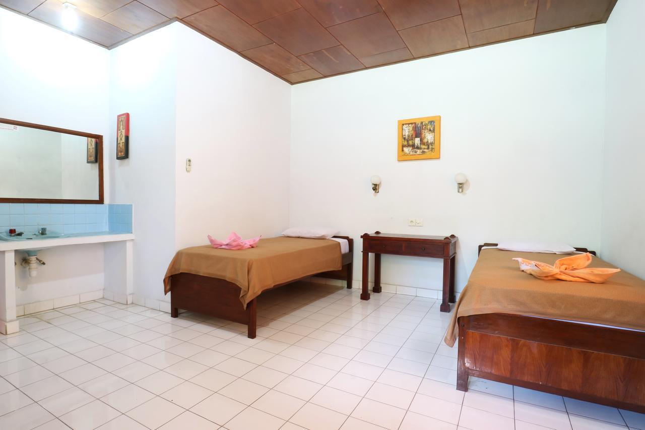 Mekar Jaya Bungalows Kuta  Ngoại thất bức ảnh